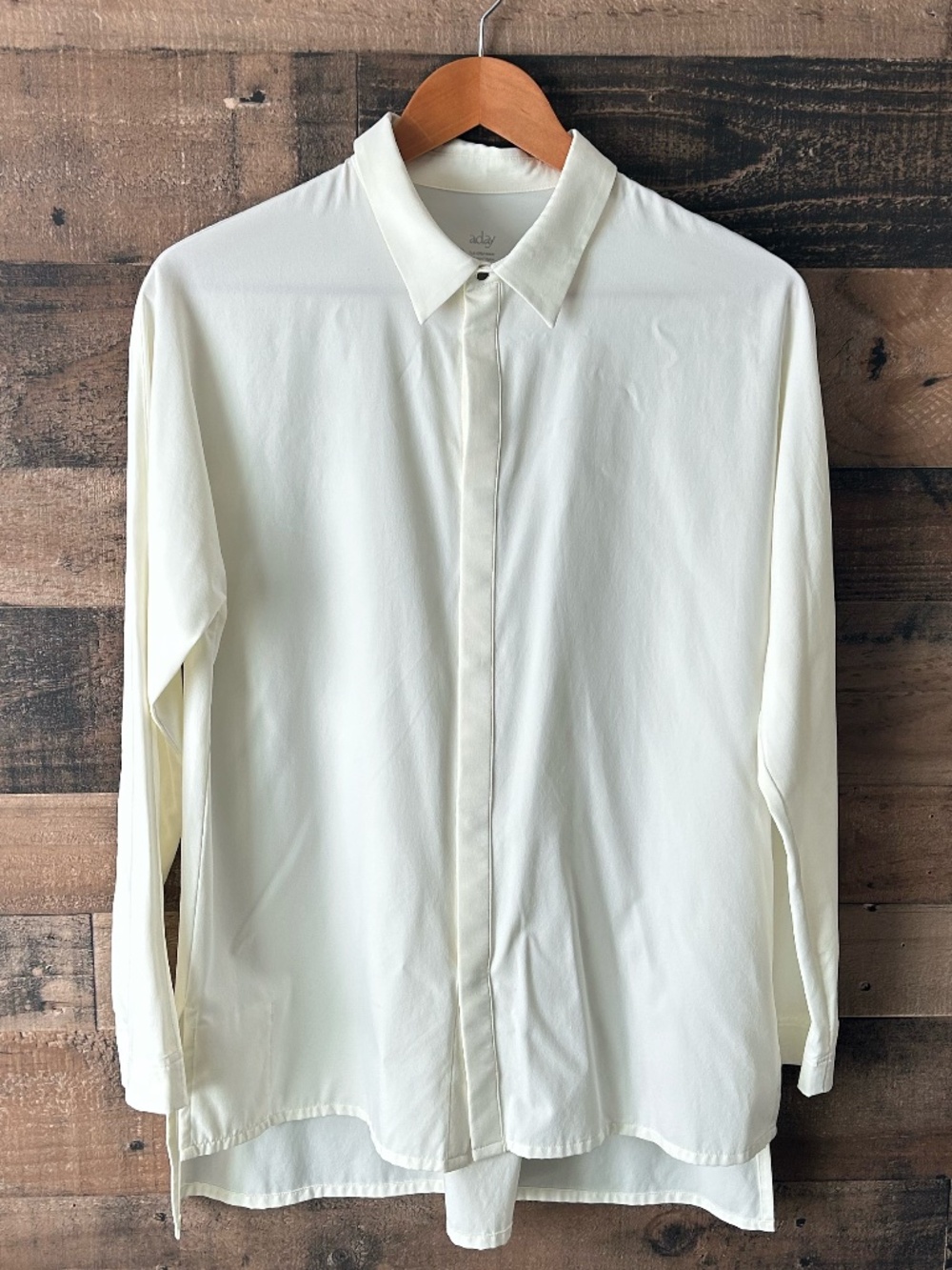✨ADAY Something Cool Button Down Cream White M – Stretch Work Travel Shirt✨